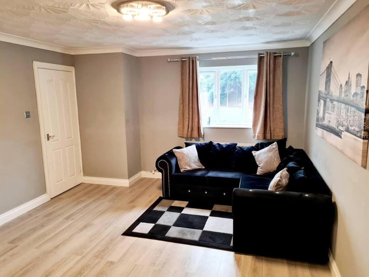 Modern & Spacious - Walk To London Excel- Parking Exteriör bild
