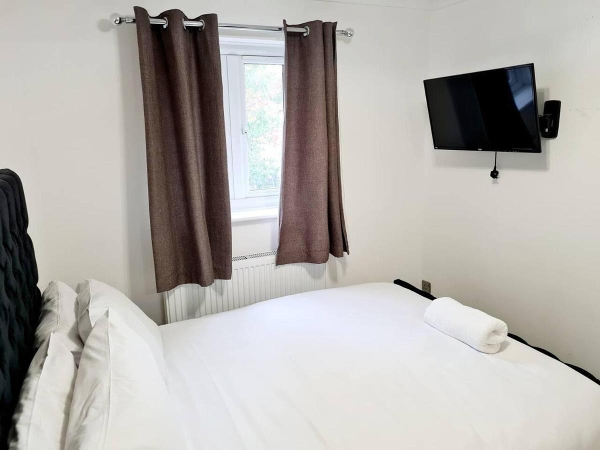 Modern & Spacious - Walk To London Excel- Parking Exteriör bild